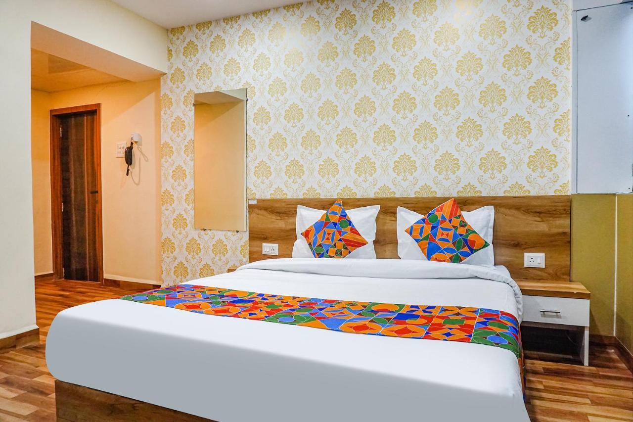 Fabhotel Tan Square - Nr Eon It Park プネ エクステリア 写真